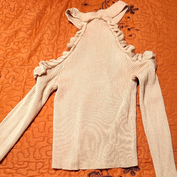 Forever 21 Gold Ribbed Sweater - Picture 3 of 3